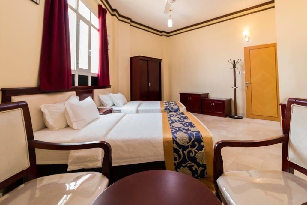 מוסקט Farah Hotel Apartment מראה חיצוני תמונה