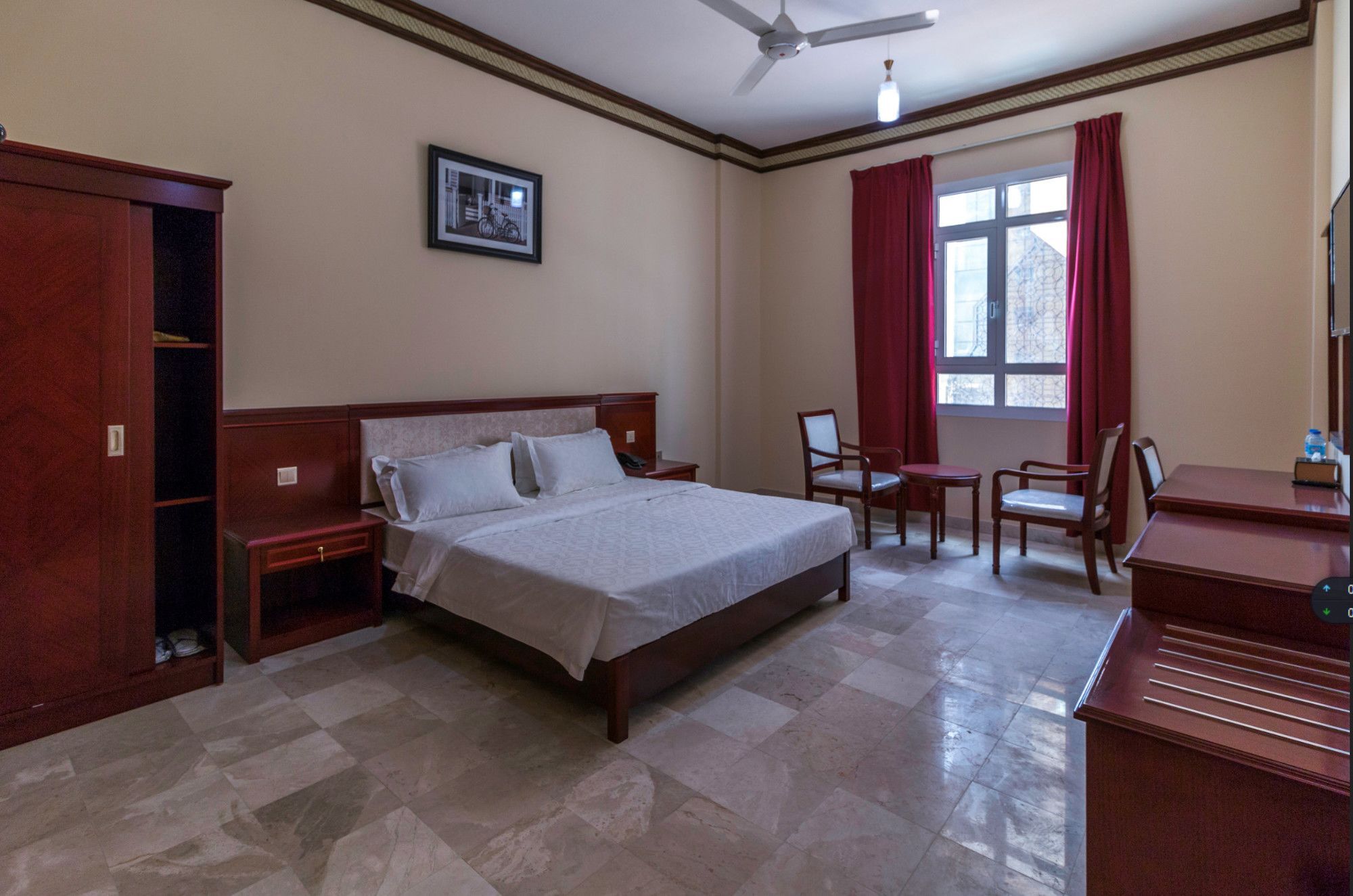 מוסקט Farah Hotel Apartment מראה חיצוני תמונה