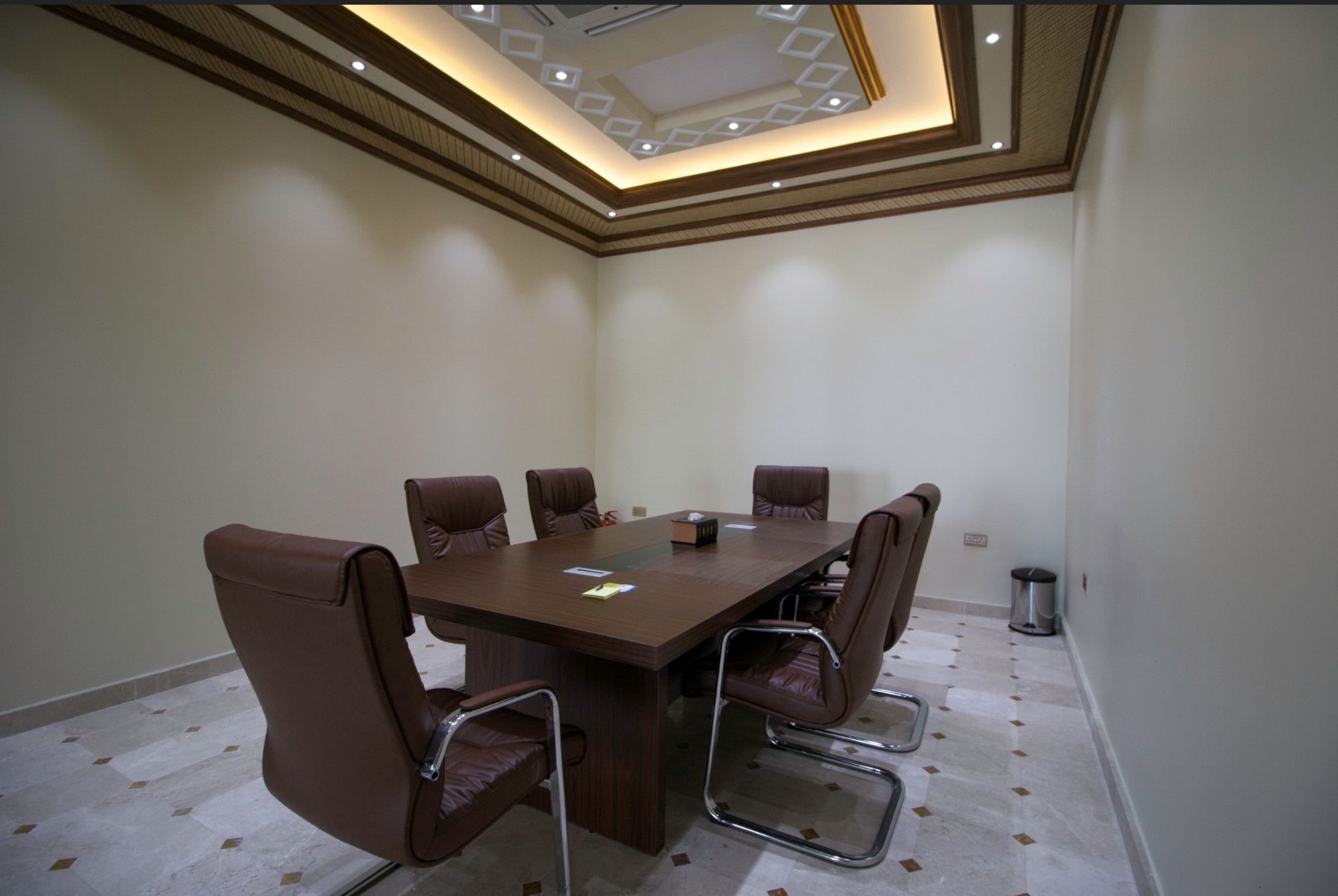 מוסקט Farah Hotel Apartment מראה חיצוני תמונה